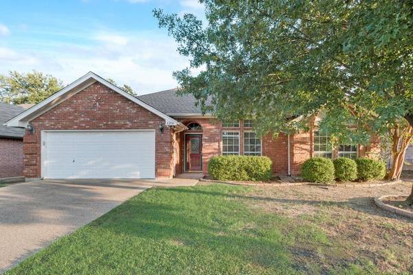 6214 Brenhaven Road, Arlington, TX 76017