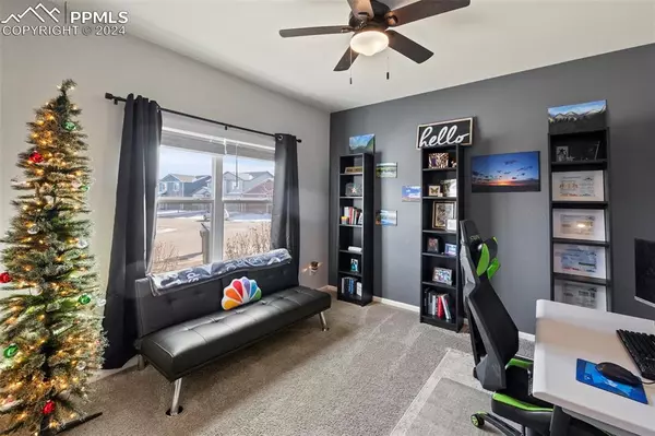 Colorado Springs, CO 80925,6182 Meadowbank LN