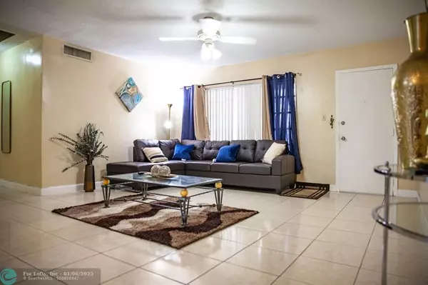 Pompano Beach, FL 33062,1511 SE 23rd Ave  #1