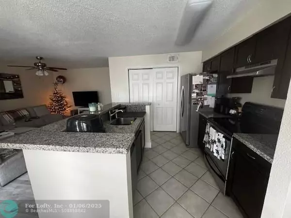 Coral Springs, FL 33071,777 Riverside Dr  #1524