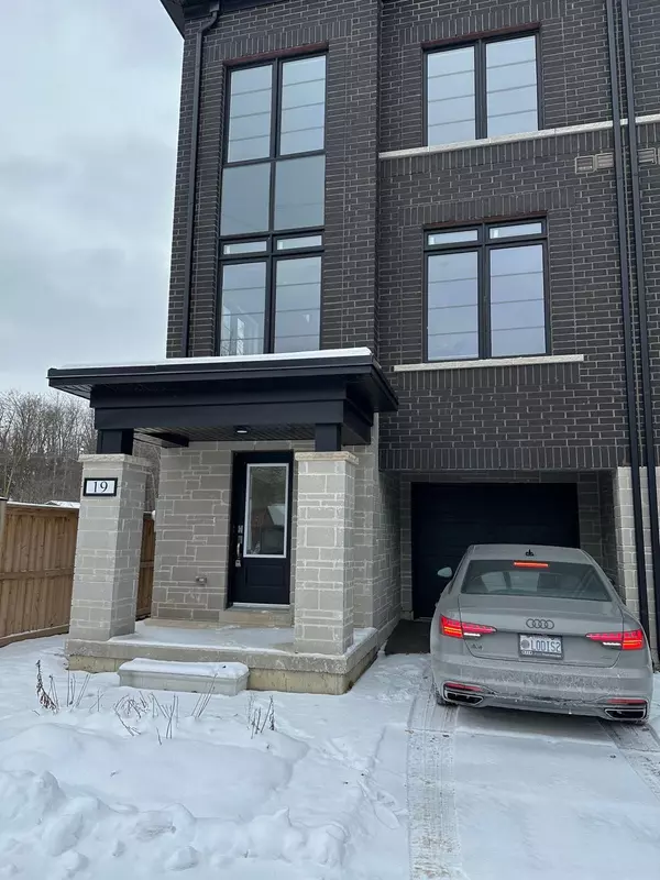 258 Hespeler RD #19, Cambridge, ON N1R 0C9