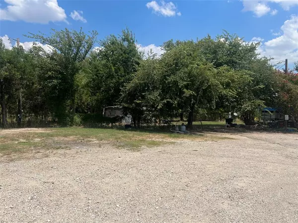 Joshua, TX 76058,8712 Roaring Creek Road