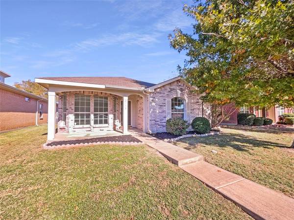 2217 Montrose Lane, Lancaster, TX 75134