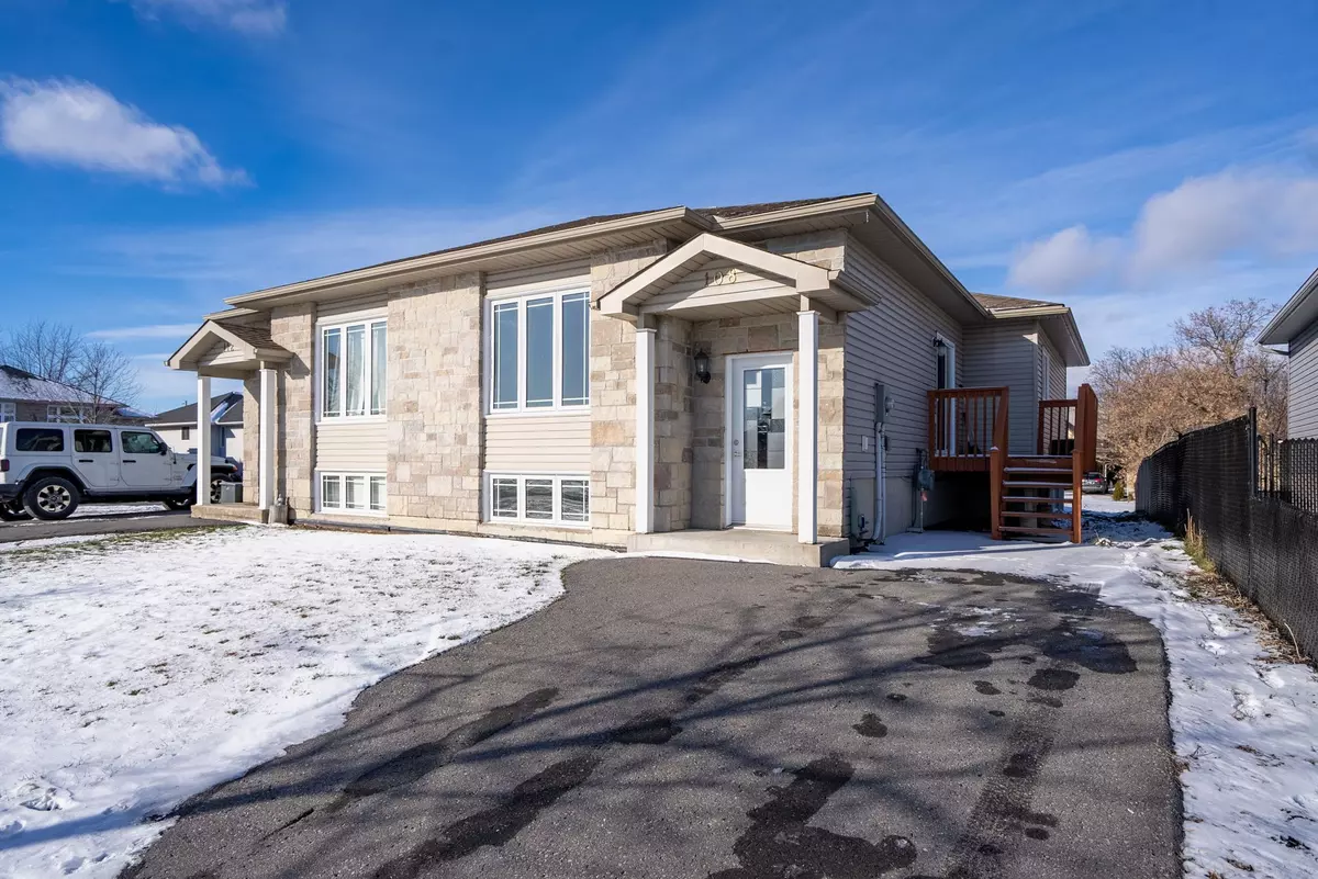 Cornwall, ON K6K 0A5,108 Forestdale CRES