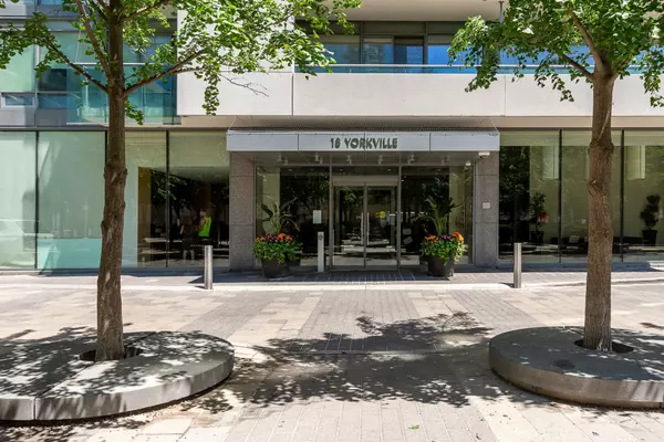 Toronto C02, ON M4W 3Y8,18 Yorkville AVE #215