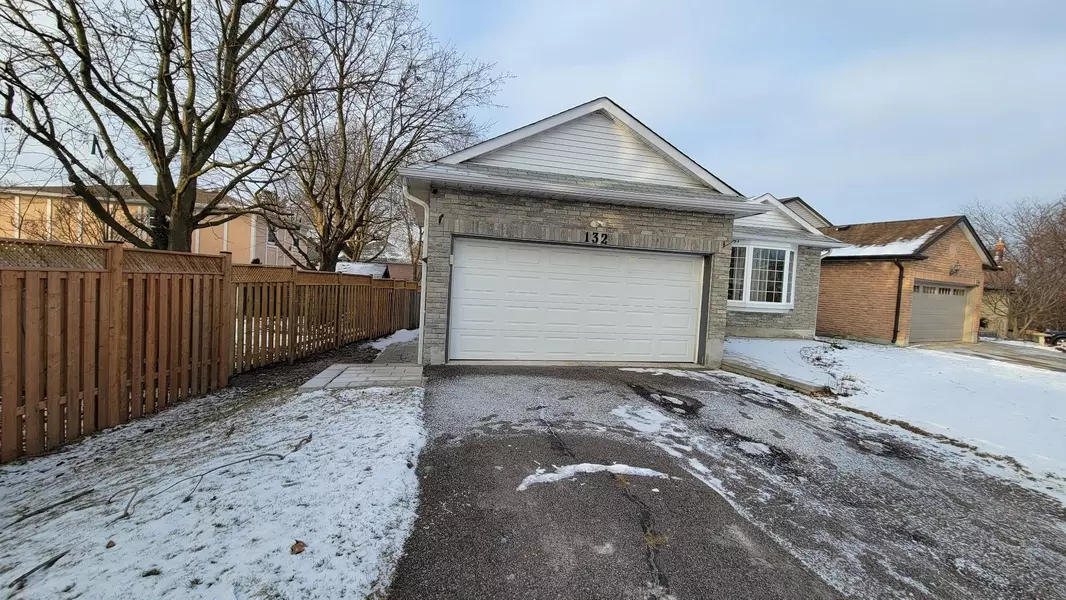 132 Huron Heights DR #Bsmt, Newmarket, ON L3Y 6N3