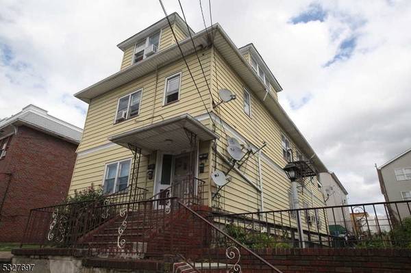 227 E 16th St, Paterson City, NJ 07524