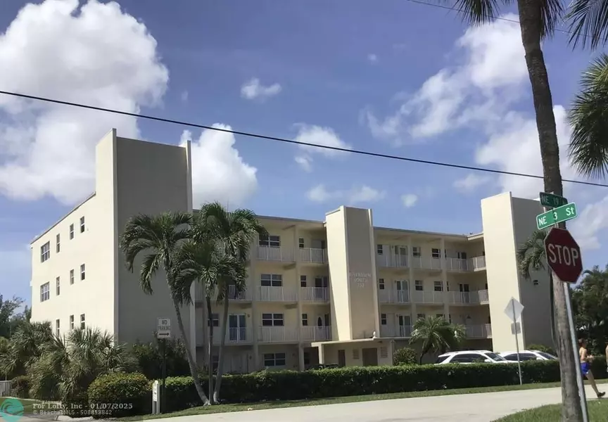 333 NE 19th Ave  #305, Deerfield Beach, FL 33441