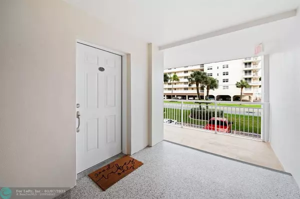 Hillsboro Beach, FL 33062,1050 Hillsboro Mile  #203W