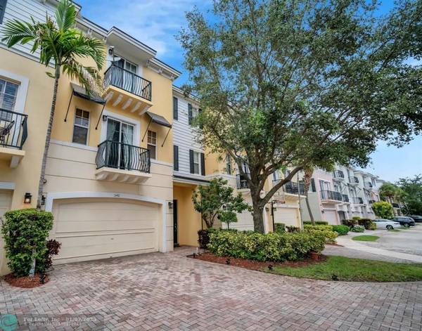 546 NW 39th Cir, Boca Raton, FL 33431