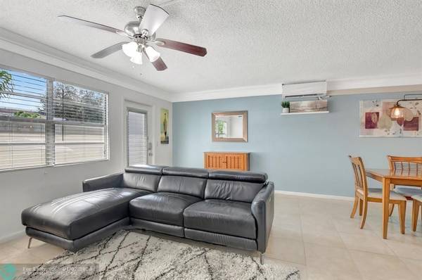 Deerfield Beach, FL 33442,24 Newport B  #24