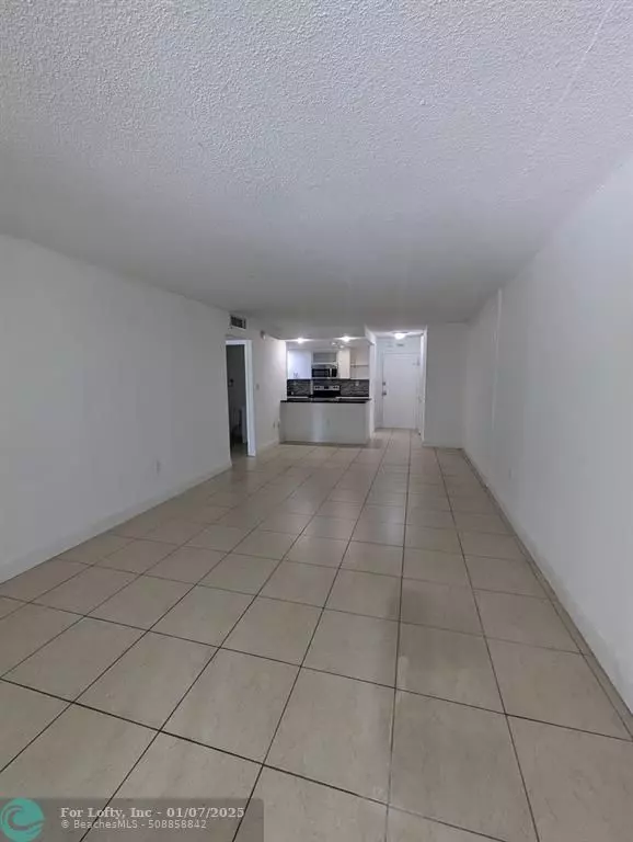 North Miami, FL 33181,1800 Sans Souci Blvd #434