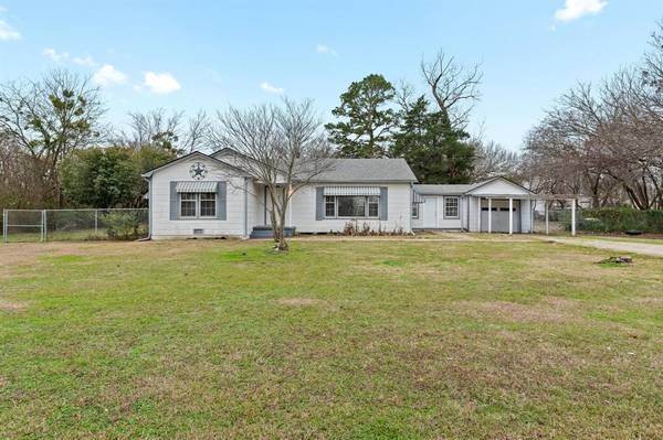 702 W Bells Boulevard, Bells, TX 75414