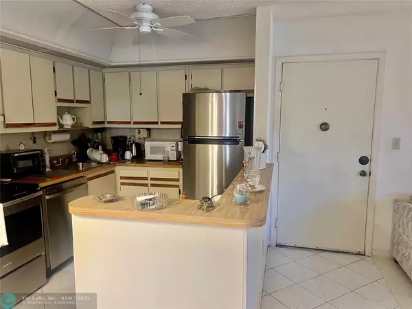 Tamarac, FL 33321,9959 N Belfort Cir  #111