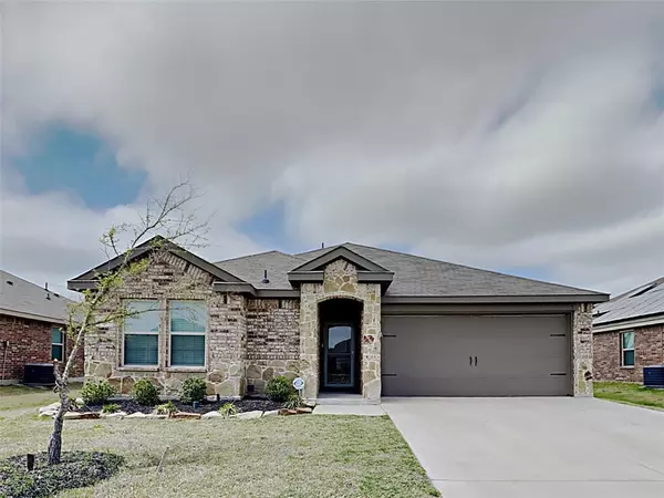 818 Community Way, Royse City, TX 75189