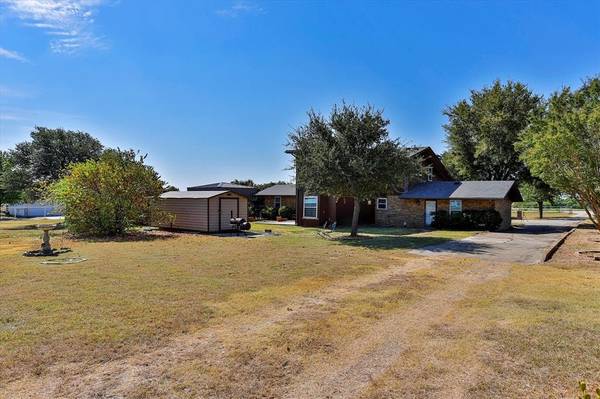 Sanger, TX 76266,3272 Lois Road W