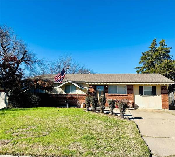 3241 Earle Drive, Haltom City, TX 76117