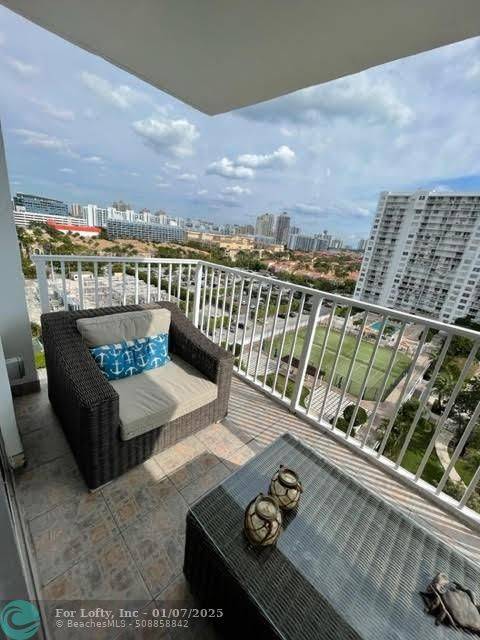 2801 NE 183rd St  #1208, Aventura, FL 33160