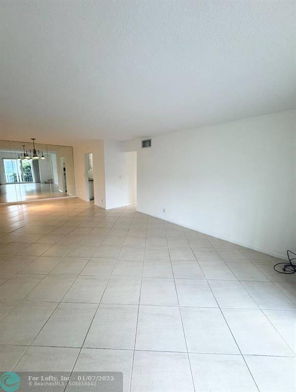 Fort Lauderdale, FL 33308,6373 Bay Club Dr  #4