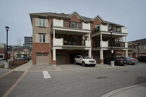 269 Georgian DR #312, Oakville, ON L6H 6V1