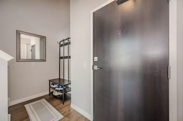 Guelph, ON N1L 0J4,35 KINGSBURY SQ #413