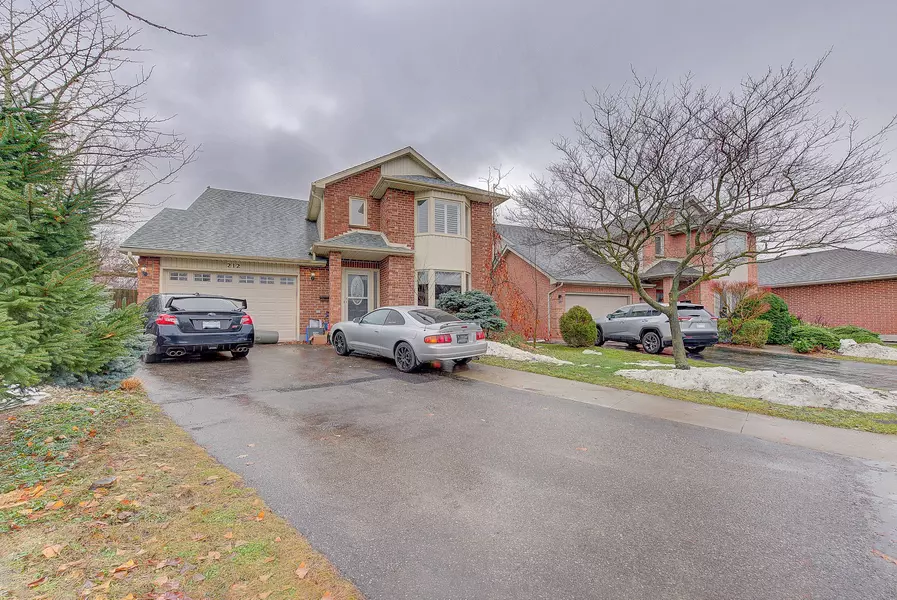 212 Killarney GRV, London, ON N5X 3X6