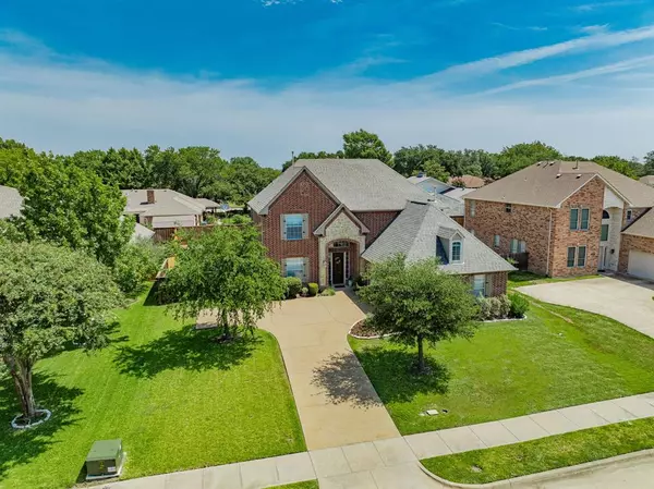 2806 Knightsbridge Lane, Garland, TX 75043