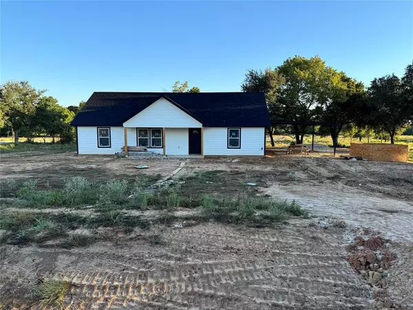 1046 Hereford Drive, Springtown, TX 76082