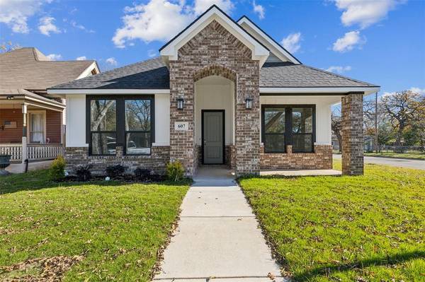 607 S Anglin Street, Cleburne, TX 76031