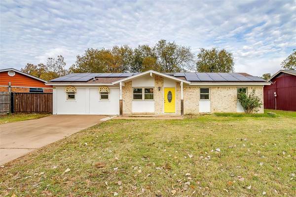 436 Nathan Street, Burleson, TX 76028