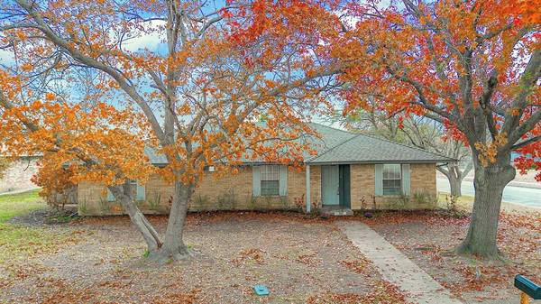 600 Nancywood Avenue, Desoto, TX 75115