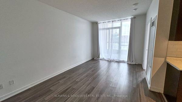 Toronto E02, ON M4C 0A6,8 Trent AVE #206