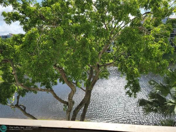 2221 Cypress Island Dr  #402, Pompano Beach, FL 33069