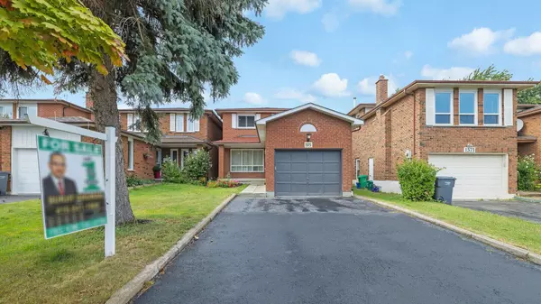 1575 Shale Oak Mews, Mississauga, ON L4W 2M1