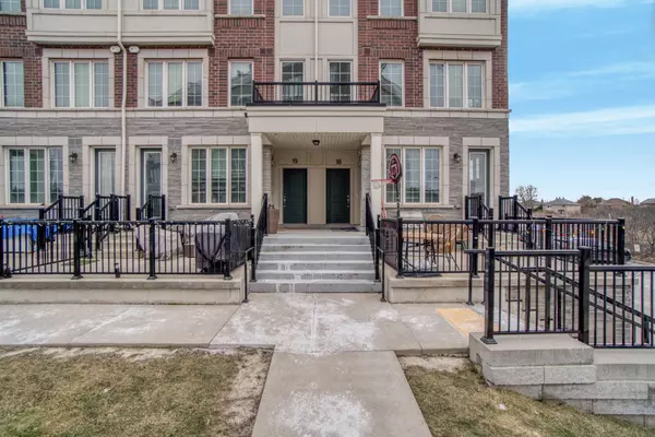 Oakville, ON L6H 0X6,2199 Lillykin ST #17