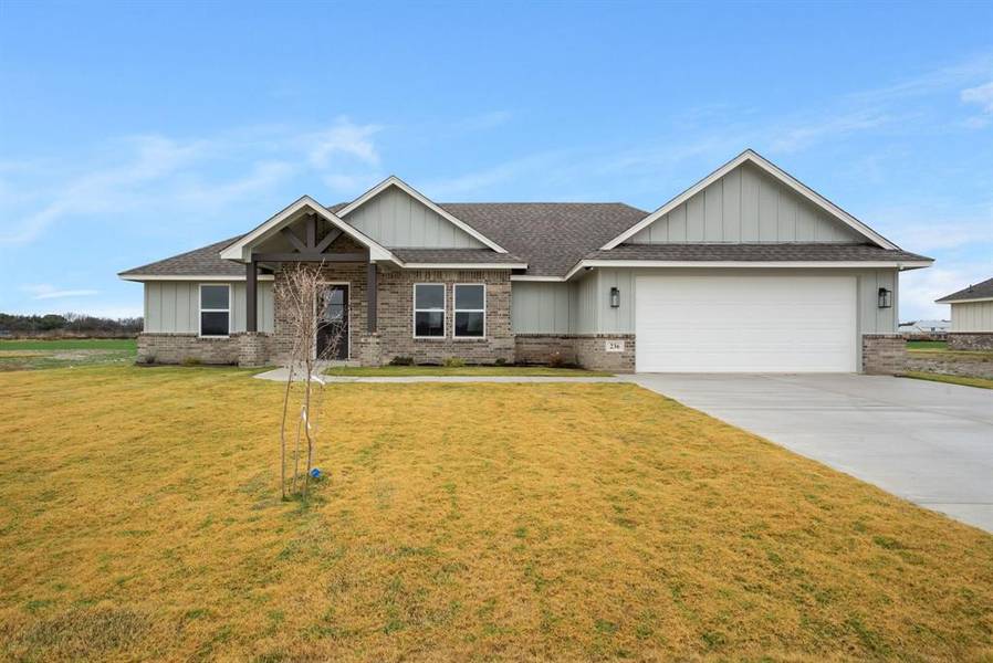 236 Yawney Drive, Lipan, TX 76462