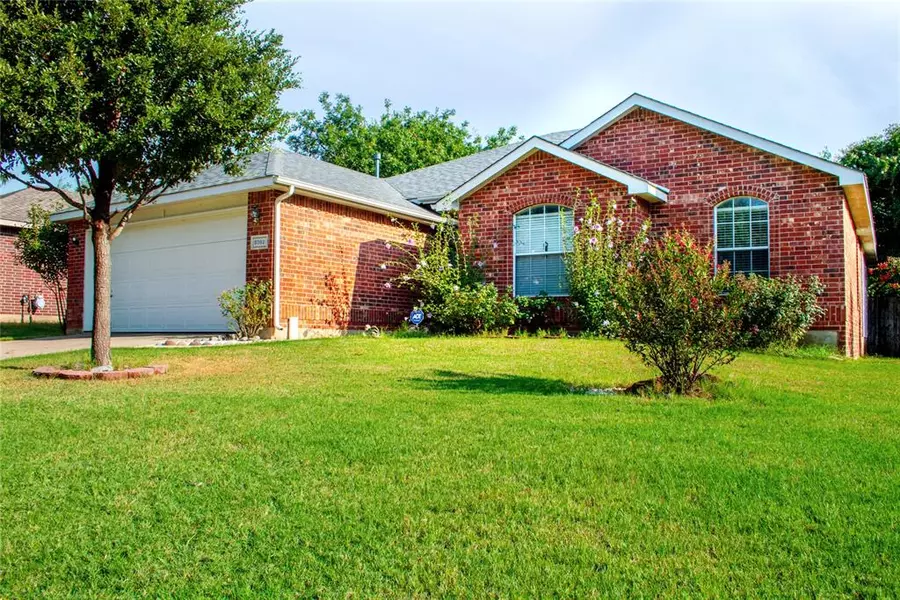 3202 Cliff Oaks Drive, Corinth, TX 76210