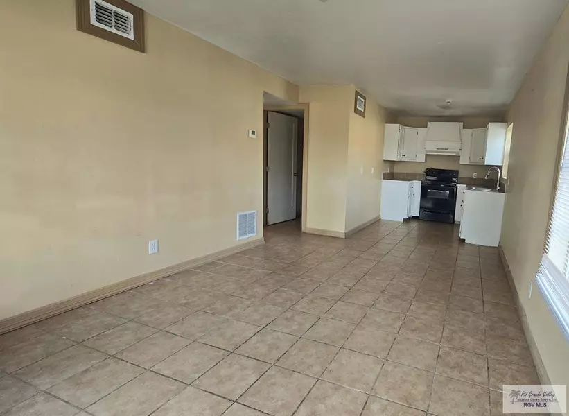 900 N MIKE CHAPA AVE., La Villa, TX 78562