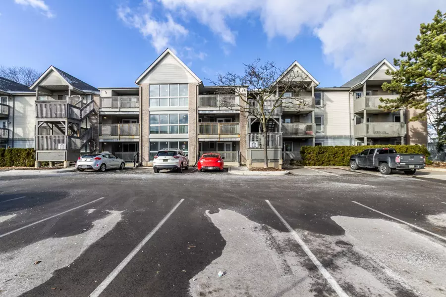 2040 Cleaver AVE #102, Burlington, ON L7M 4C4