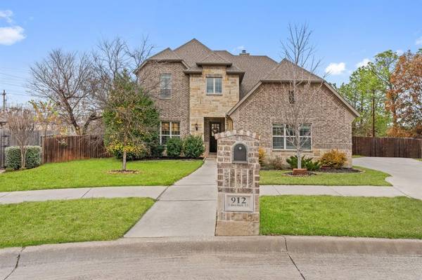 912 Canvasback Court, Euless, TX 76039