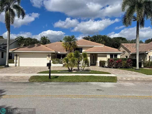 9861 N Abiaca Cir, Davie, FL 33328