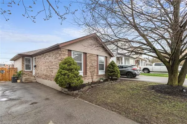 Waterloo, ON N1R 6A9,156 Carter CRES