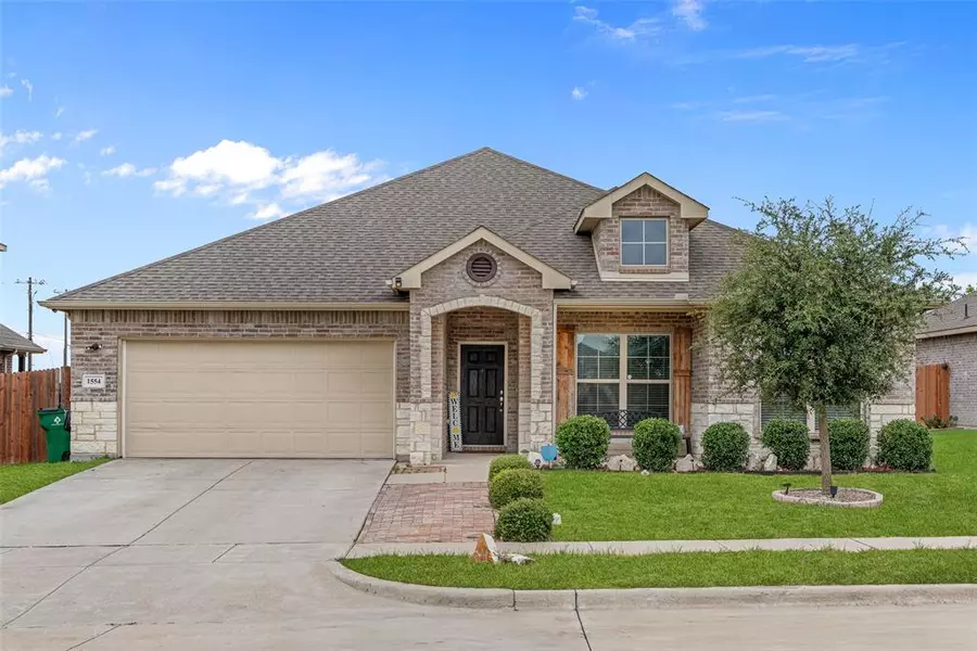 1554 Woodlake Drive, Waxahachie, TX 75165