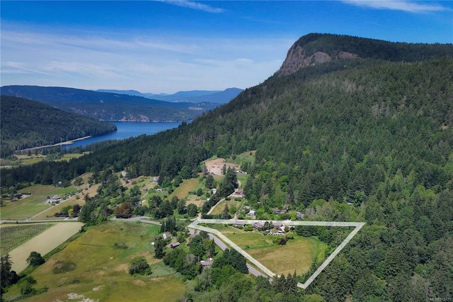 151 Lee Rd, Salt Spring, BC V8K 2A5