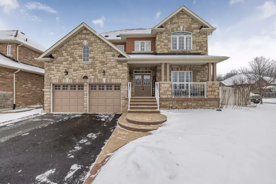 2 Littlebrook LN, Caledon, ON L7C 3M4