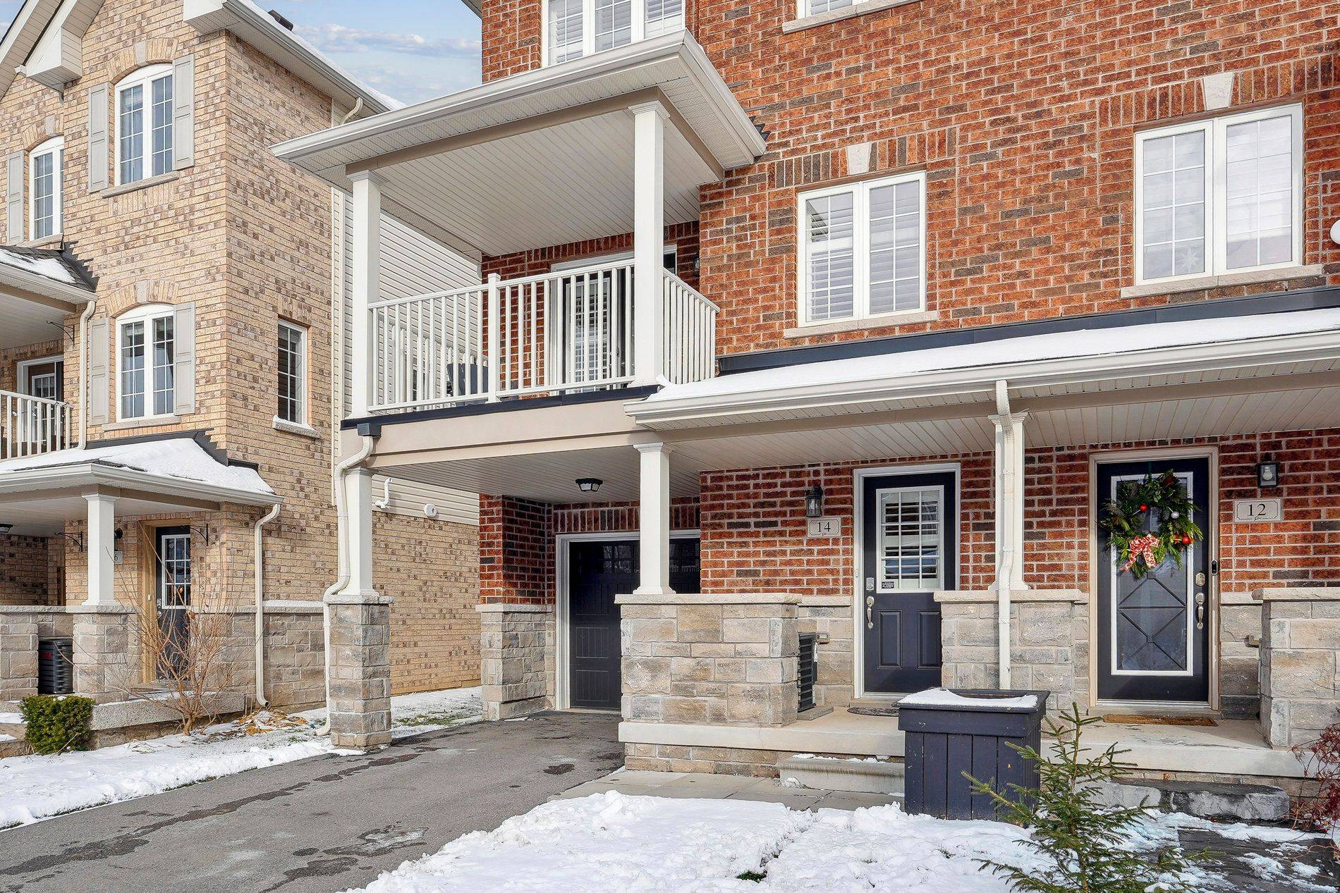 Hamilton, ON L8B 0A2,14 Savage DR