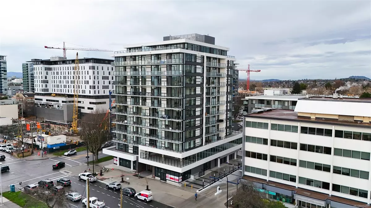 Victoria, BC V8V 0H5,1100 Yates St #606