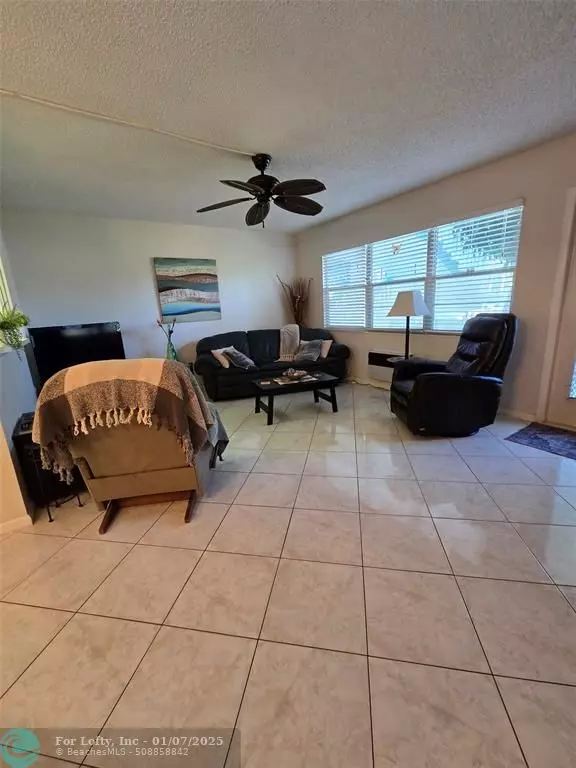 Deerfield Beach, FL 33442,333 Oakridge S  #333