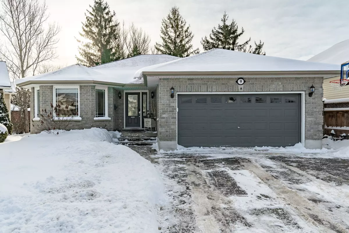 Kawartha Lakes, ON K9V 4H1,9 Susan CT