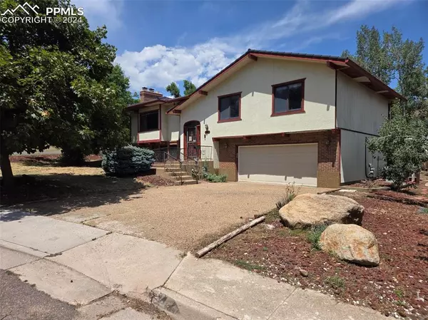 3590 Clubheights DR, Colorado Springs, CO 80906